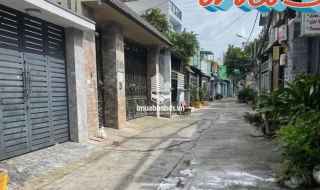Nhà sát mặt tiền đường Phú Thọ Hòa, hẻm oto vào nhà. Nhà 1 trệt 1 lầu 6 phòng ngủ, 3wc cũ xác định