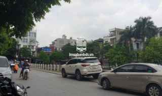 Bán nhà ngõ 42 Sài Đồng, 3.85 tỷ, MT 4.7m, view Hồ, ô tô, thông VXT (siêu hiếm)