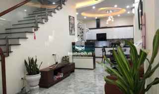 Bán nhà 5 tầng phân lô, nội thất cao cấp tại Trung Hòa, Cầu Giấy, Hà Nội