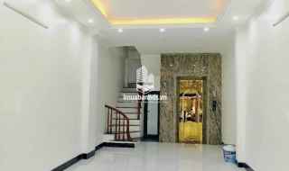 BÁN NHÀ LĨNH NAM – Ô TÔ – THANG MÁY – KINH DOANH ĐỈNH – GIÁ GIẢM SÂU CHỈ CÒN 19 TỶ (ĐÃ GIẢM 2 TỶ)