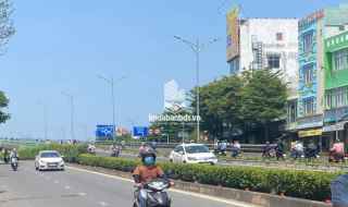 MẶT TIỀN TÔN ĐỨC THẮNG SÁT BẾN XE TRUNG TÂM. DT : 100m2