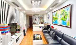 NHÀ ĐẸP Ở PHÙNG CHÍ KIÊN -PHÂN LÔ Ô TÔ - MẶT NGÕ KINH DOANH - 2 THOÁNG TRƯỚC  SAU - FULL NỘI THẤT