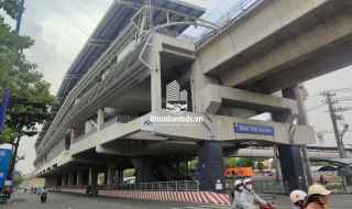 CẦN BÁN NHÀ 2 TẦNG MẶT TIỀN XA LỘ HÀ NỘI - ĐỐI DIỆN TRẠM METRO -  23 TỶ - 135M2 - 2 TẦNG