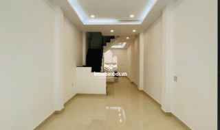 Bán nhà đúc 2 lầu hẻm 606 Đường 3 Tháng 2, P14 Q10 ngay trung tâm SG