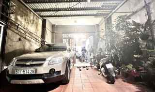 Nhà 1 Trệt 1 Lầu, Xe Hơi Ngủ Trong Nhà, Ngay Chợ Dĩ An, 125m², Nhỉnh 3 Tỷ