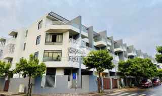 Bán Căn Góc 300m2 - 4 Tầng - Trung Tâm Buôn Ma Thuột