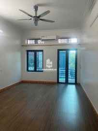 Bán Nhà 3 tầng 61m2 ,2 đường Hồ Ngọc Lân,phường Kinh Bắc,TP Bắc Ninh