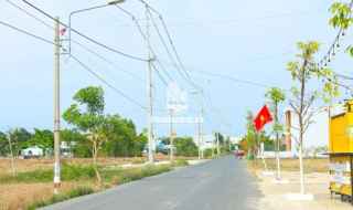 CẦN BÁN MÃNH ĐẤT 114M2 THỔ FULL THỔ CƯ GẦN CHỢ