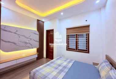 Bán 48m - 5 Tầng - 3.9m.Mặt Tiền. ( Hồ Tùng Mậu ) Cầu Giấy 