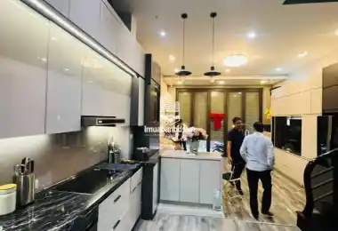KHU VÍP - TRUNG KÍNH – Ô TÔ ĐỖ CỬA – 2 MẶT THOÁNG VĨNH VIỄN KHU VÍP - TRUNG KÍNH – Ô TÔ ĐỖ CỬA – 2 MẶT THOÁNG VĨNH VIỄN
