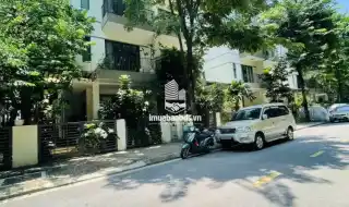 BÁN: BIỆT THỰ SONG LẬP VINHOMES THĂNG LONG – VÍP NHẤT KHU VỰC.