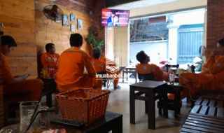 Cần sang quán cafe đẹp MT đường Nguyễn Đình Chính P11 Phú Nhuận vào có khách ngay