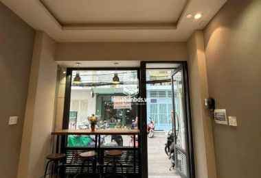 Cho thuê mặt bằng 150/31 Nguyễn Trãi Q1 siêu đẹp