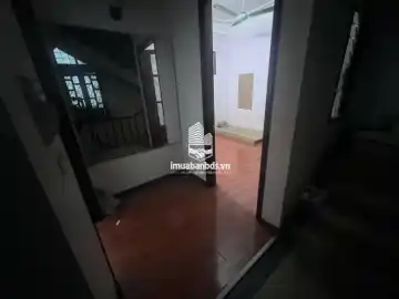 Cho thuê nhà ngõ phố Trung Liệt, Hà Hà Nội. Diện tích 50 m², 4 tầng, 4PN và 4WC. 