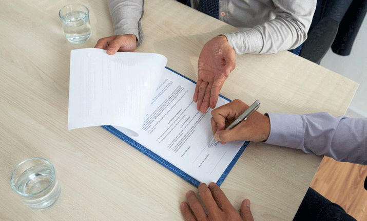 Hợp đồng thuê nhà kinh doanh - 7 điều khoản không được bỏ qua trước khi ký 