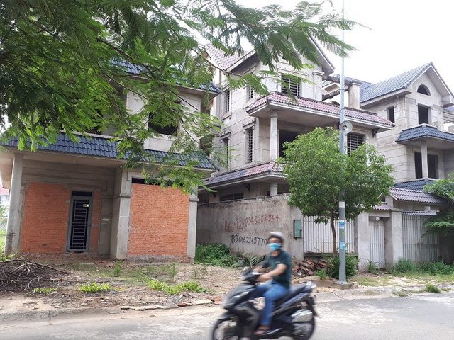 Đề xuất phương án 'giải cứu' bất động sản trùm mền