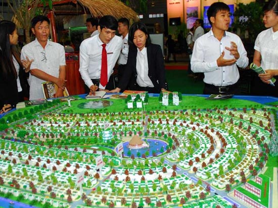 Đến lượt giá nhà phố, căn hộ, biệt thự... nhảy múa